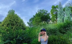 出国娇妻被4个老外玩惨了